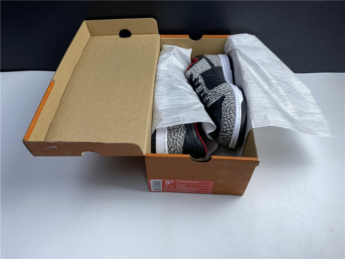nike dunk sb low S*p*e black cement (2002) 304292-131
