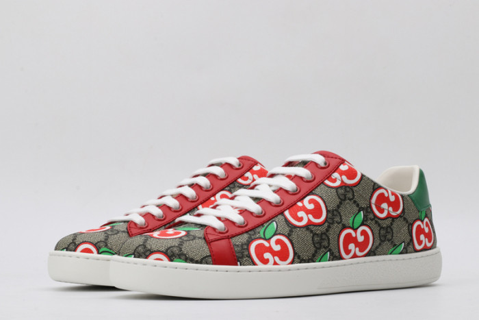 Gu66 Ace Embroidered Low-Top Sneaker
