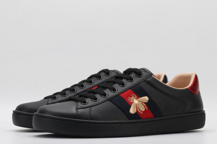 Gu66 Ace Embroidered Low-Top Sneaker