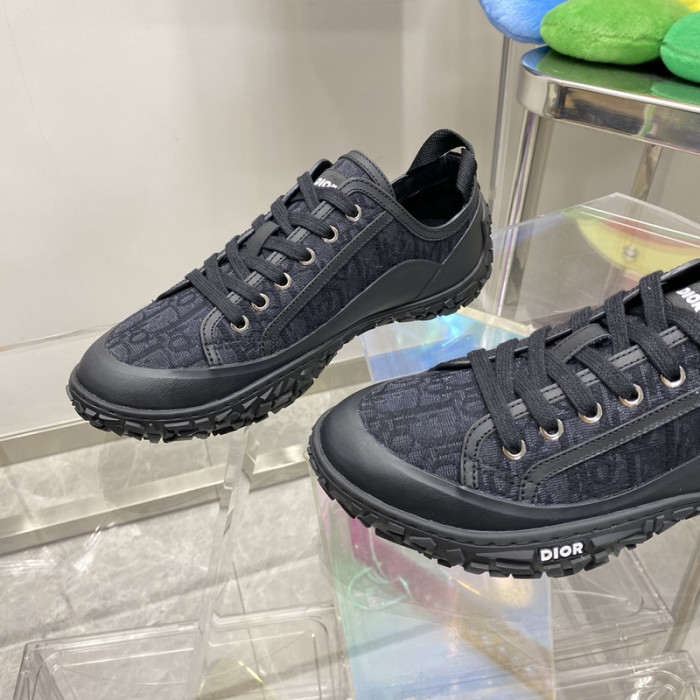 D10R SNEAKER