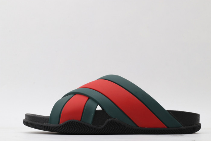 Gu66 SLIPPERS