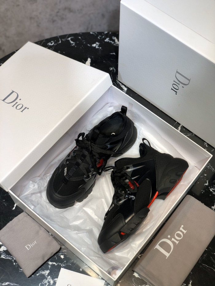 D10R SNEAKER