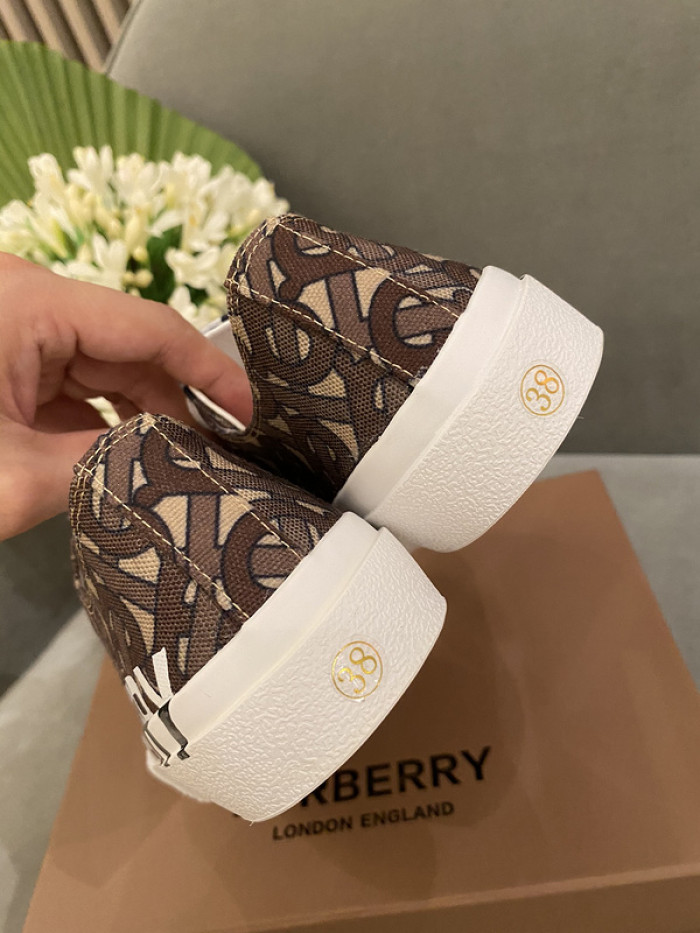 BUR SNEAKER