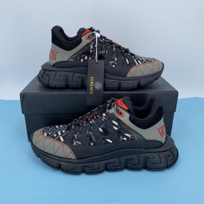 VERS SNEAKERS