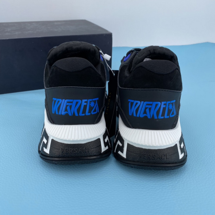 VERS SNEAKERS