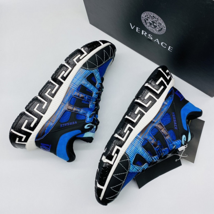VERS SNEAKERS