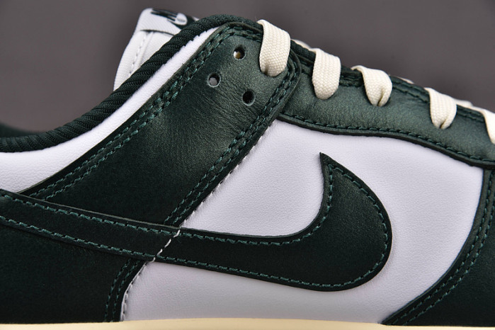 Nike Dunk Low Vintage Green (W) DQ8580-100