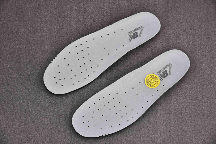 N3W BLANCE SNEAKER