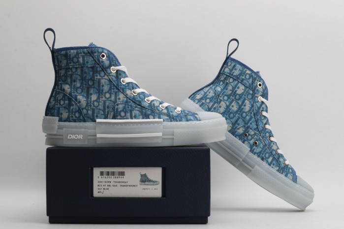 D10R B23 Oblique High Top Sneaker
