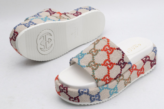 Gu66 SLIPPERS