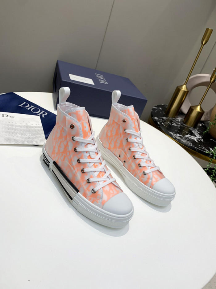 D10R B23 Oblique High Top Sneaker
