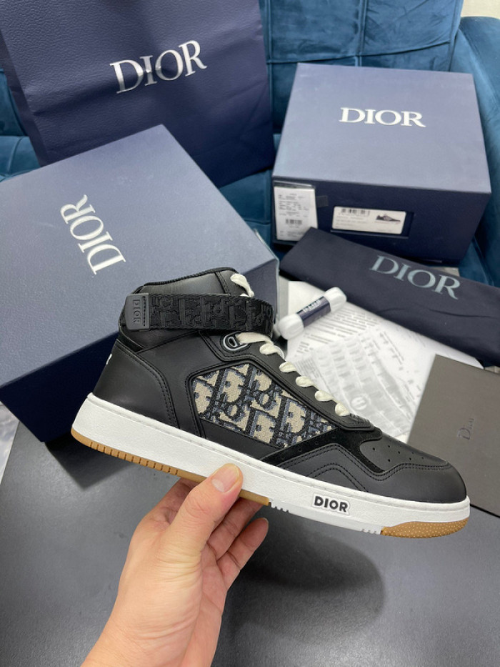 D10R B27 Sneaker