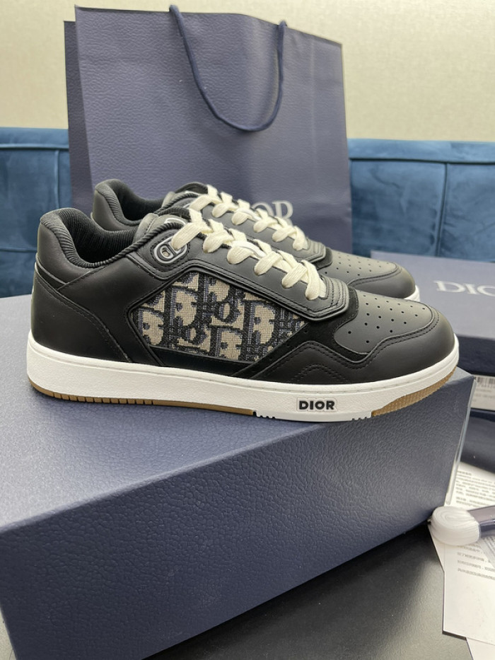 D10R B27 Sneaker