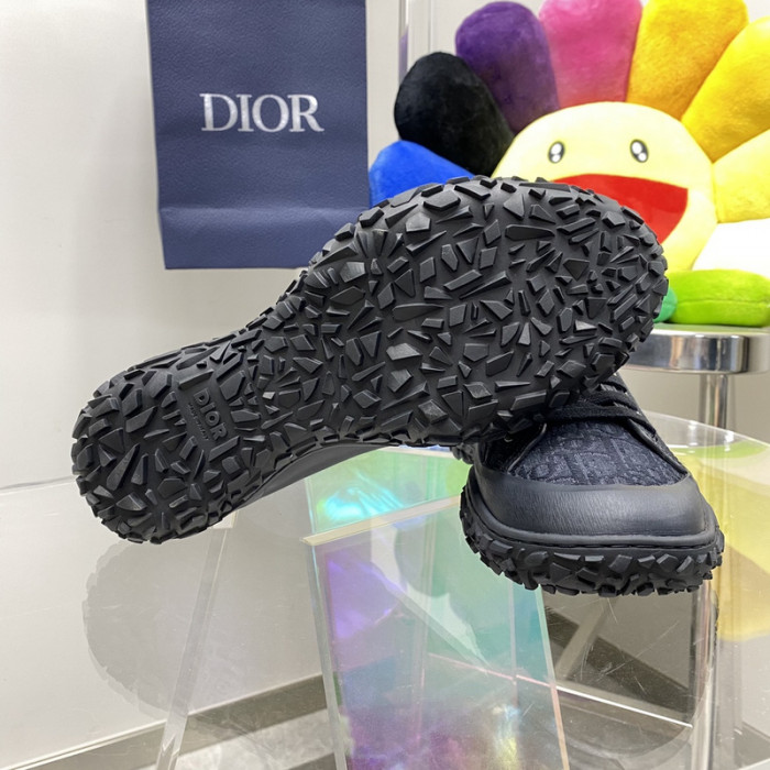 D10R SNEAKER