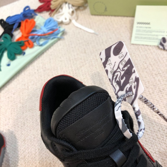 OFW SNEAKER