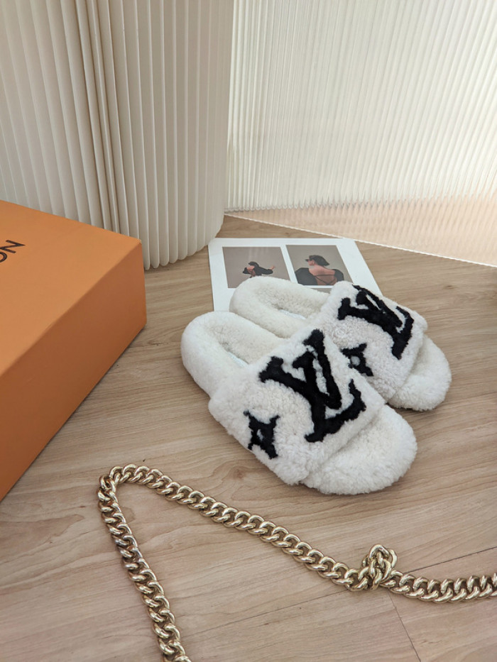 Lou1su1tt slides