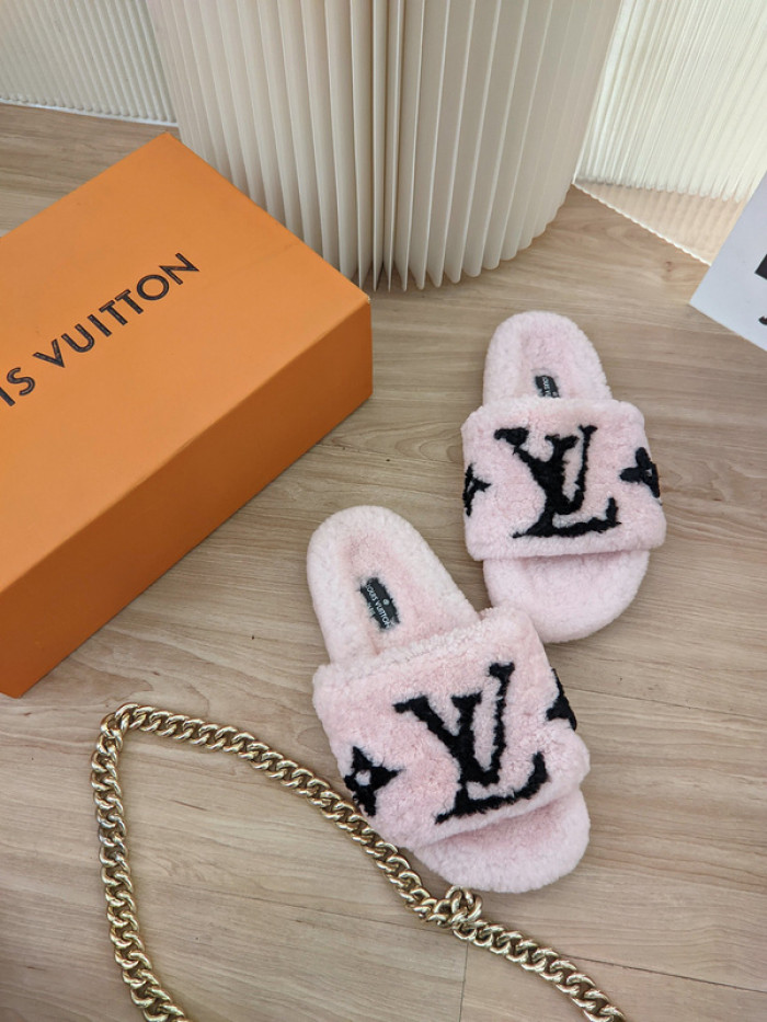 Lou1su1tt slides