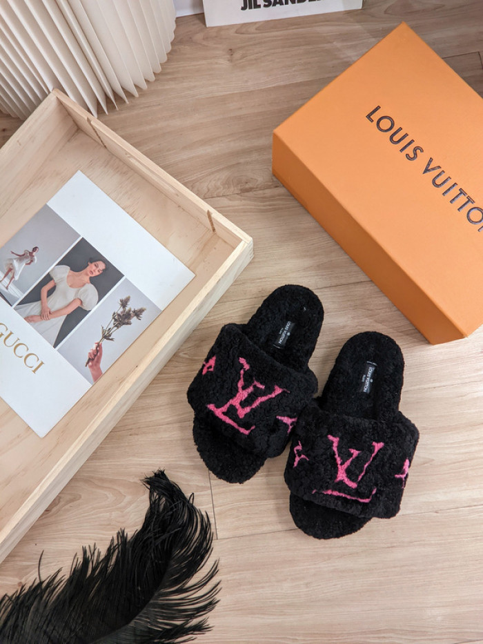 Lou1su1tt slides
