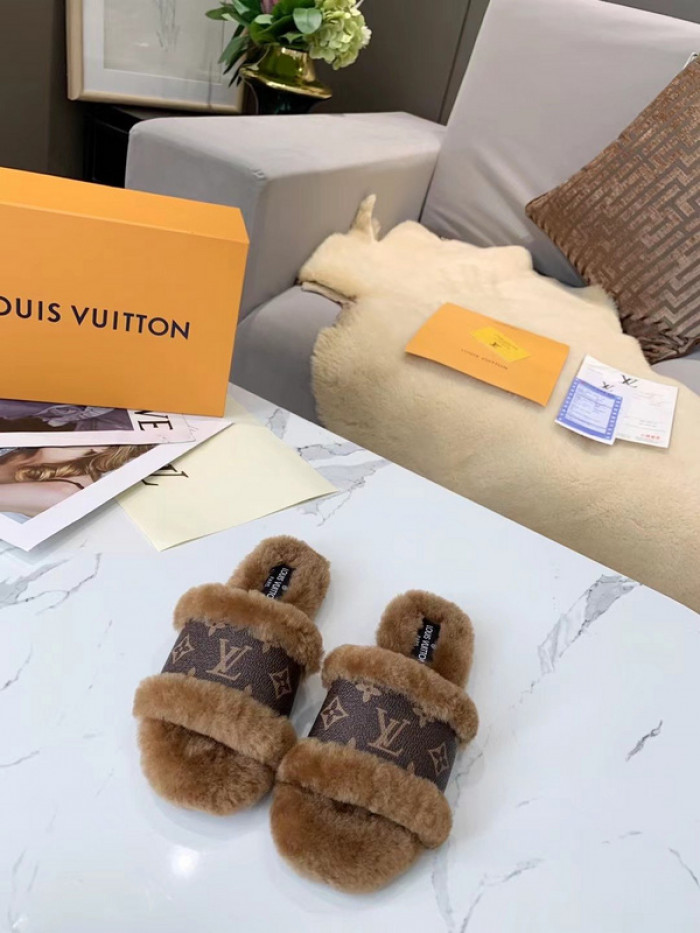 Lou1su1tt slides