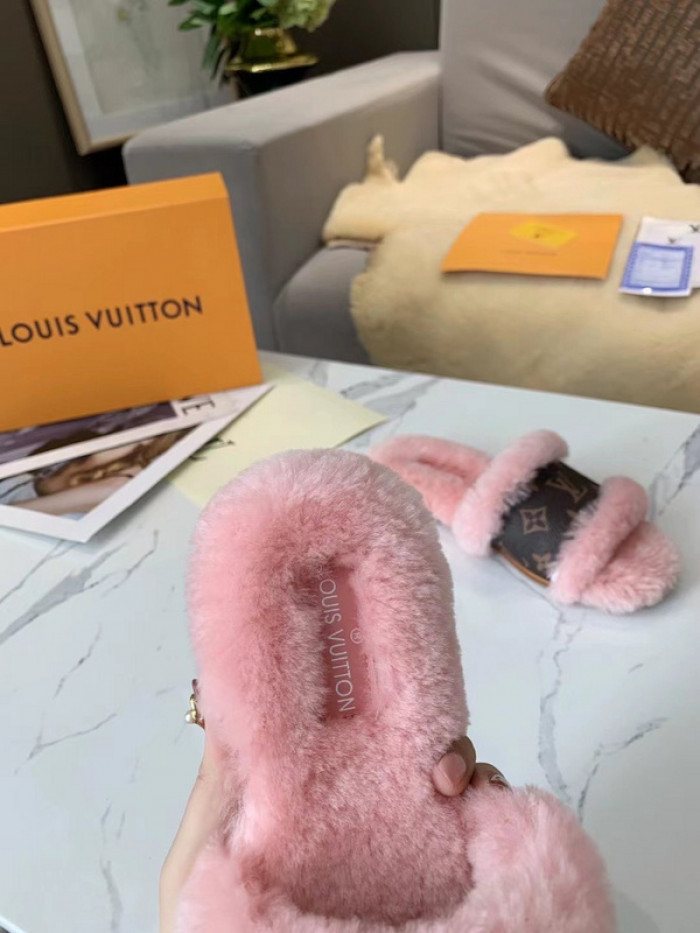 Lou1su1tt slides