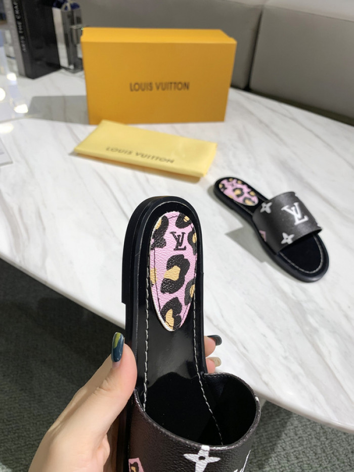 Lou1su1tt slides