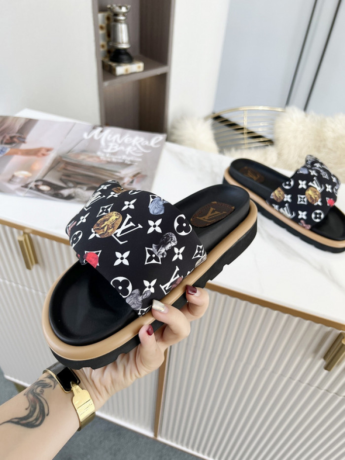 Lou1su1tt slides