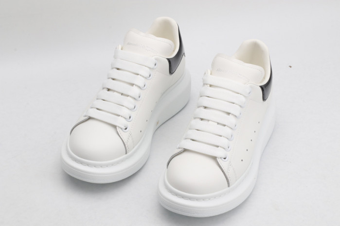 MQ Sneakers