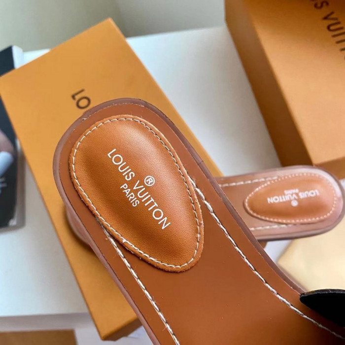 Lou1su1tt slides