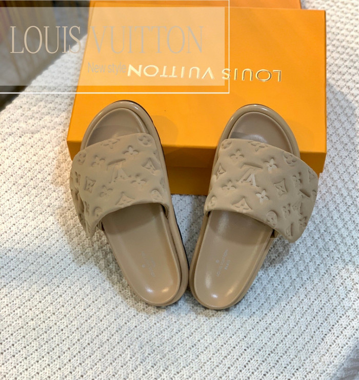 Lou1su1tt slides