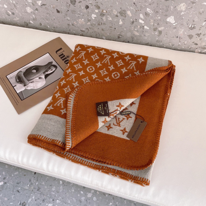 D10R SCARF