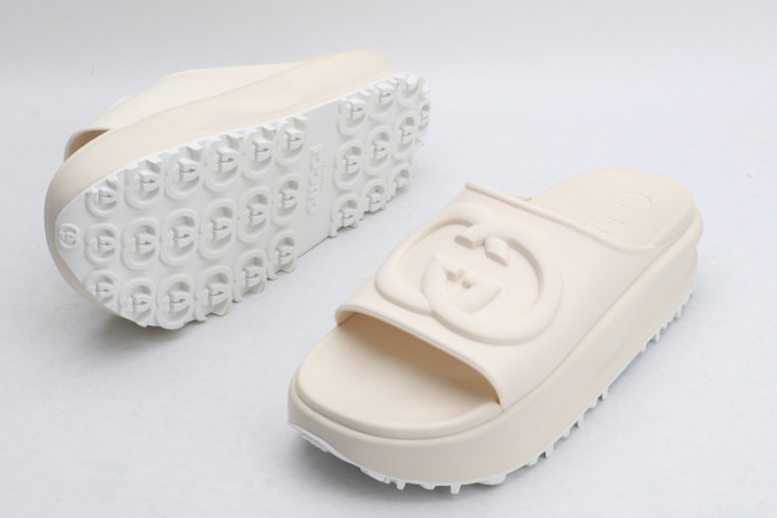 Gu66 SLIPPERS