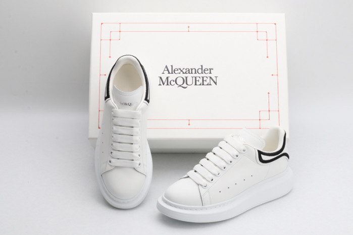 MQ Sneakers