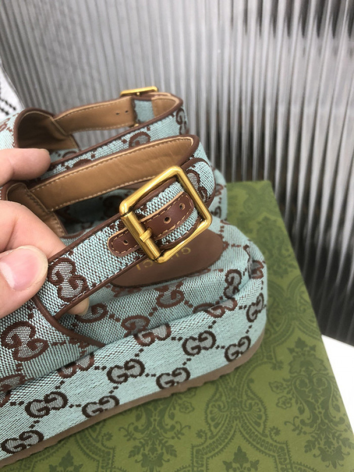 Gu66 SLIPPERS