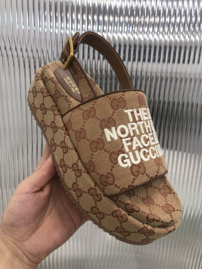 Gu66 SLIPPERS