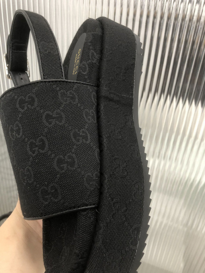 Gu66 SLIPPERS