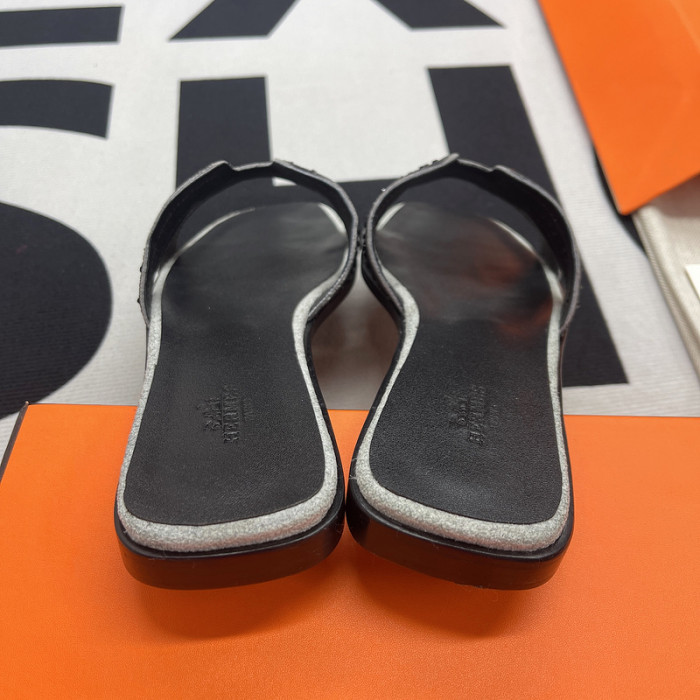 Hemr3 Slippers