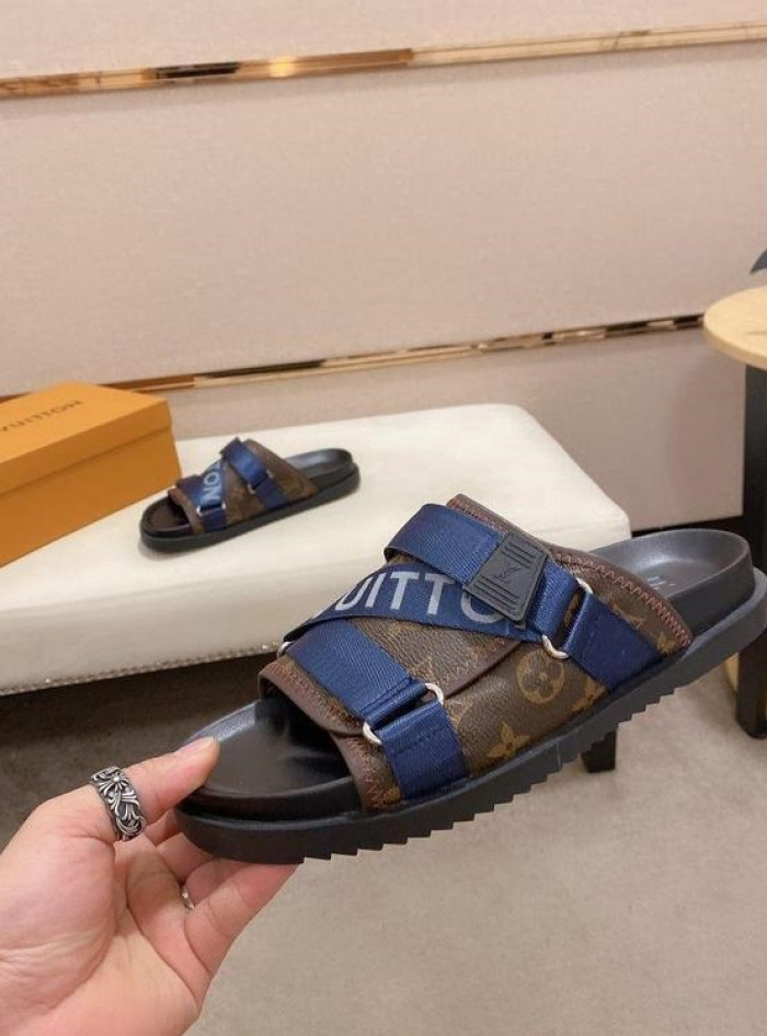 Lou1su1tt slides