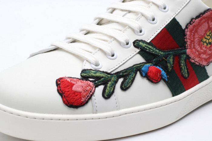Gu66 Ace Embroidered Low-Top Sneaker