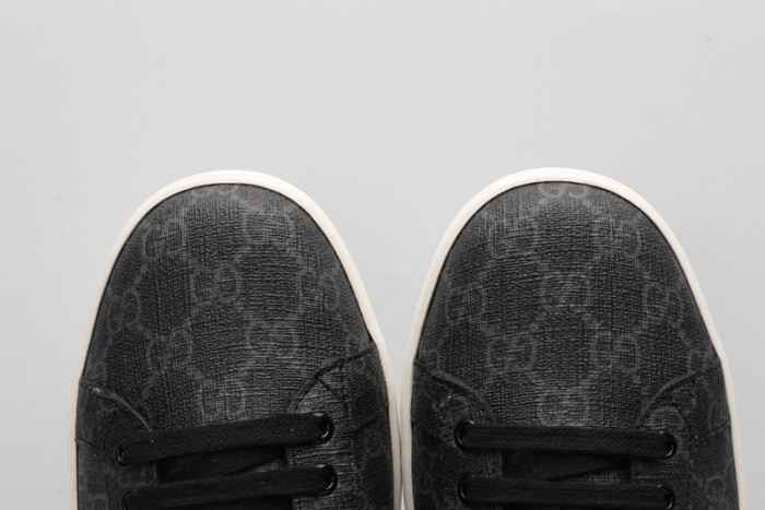 Gu66 Ace Embroidered Low-Top Sneaker