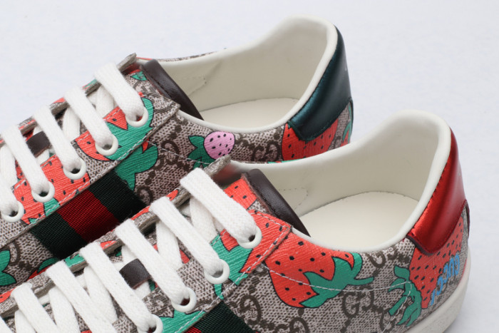 Gu66 Ace Embroidered Low-Top Sneaker