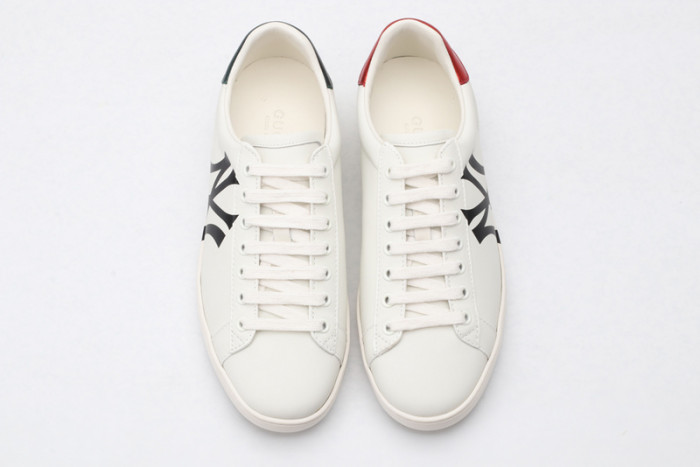 Gu66 Ace Embroidered Low-Top Sneaker