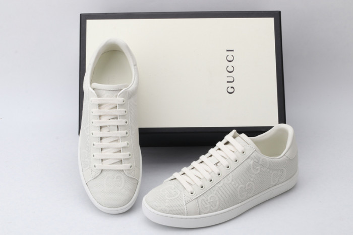 Gu66 Ace Embroidered Low-Top Sneaker