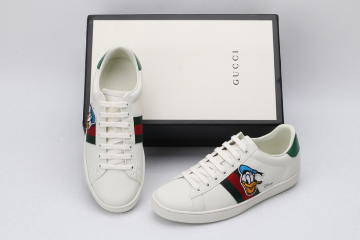 Gu66 Ace Embroidered Low-Top Sneaker
