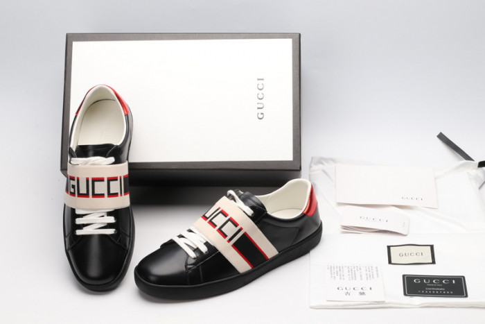 Gu66 Ace Embroidered Low-Top Sneaker