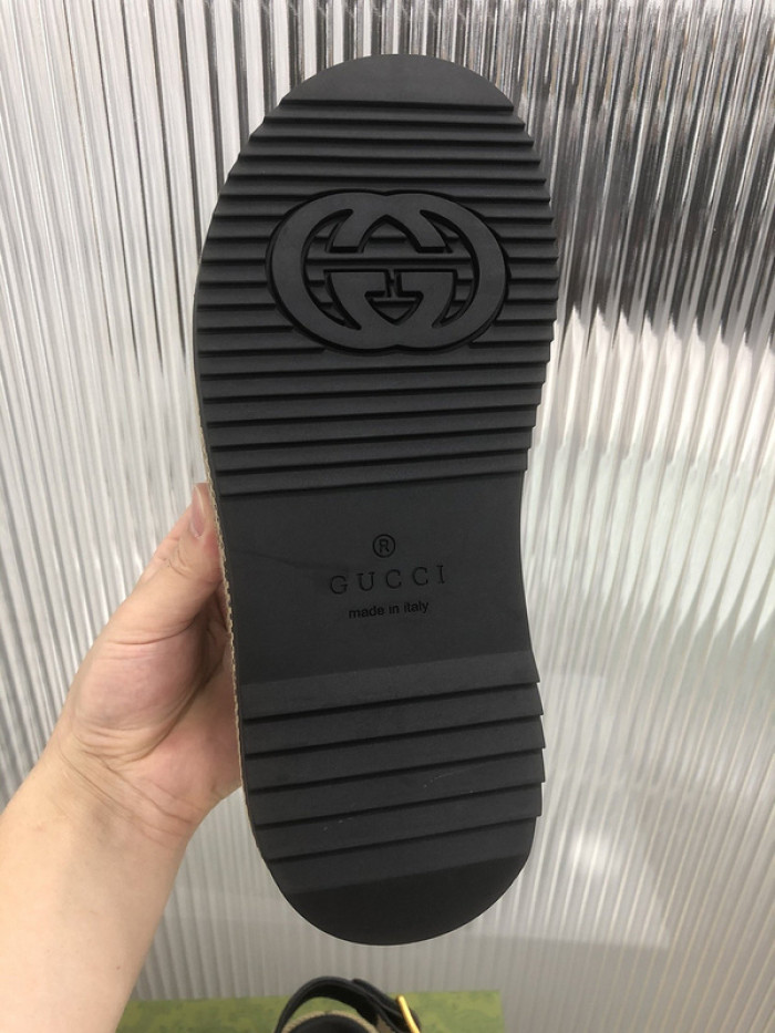 Gu66 SLIPPERS
