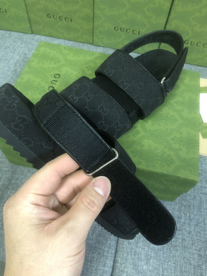 Gu66 SLIPPERS
