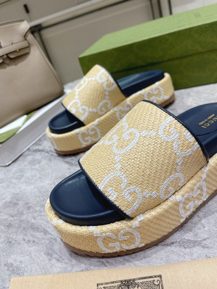 Gu66 SLIPPERS