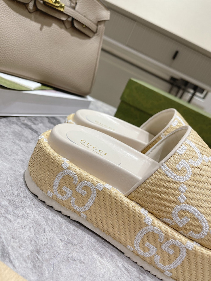 Gu66 SLIPPERS