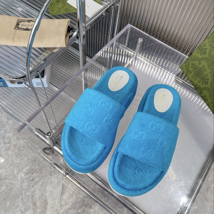 Gu66 SLIPPERS