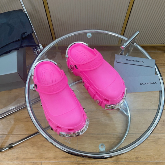 BLCG SLIPPERS